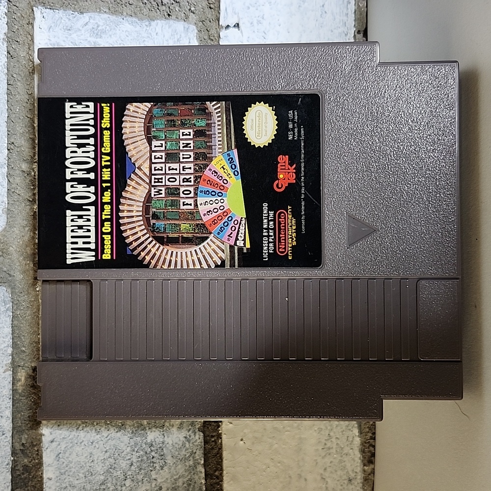 Nintendo NES Wheel Of Fortune Game Cartridge & Sleeve - Picture 2 of 6